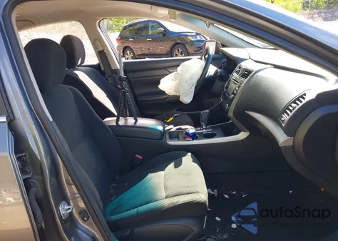 2015 Nissan Altima 2.5 S z USA, uszkodzony, nr VIN 1N4AL3AP8FC417002